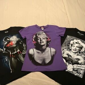 3 T - shirt Bundle Superman and Marilyn Monroe S - M Men’s or Women’s